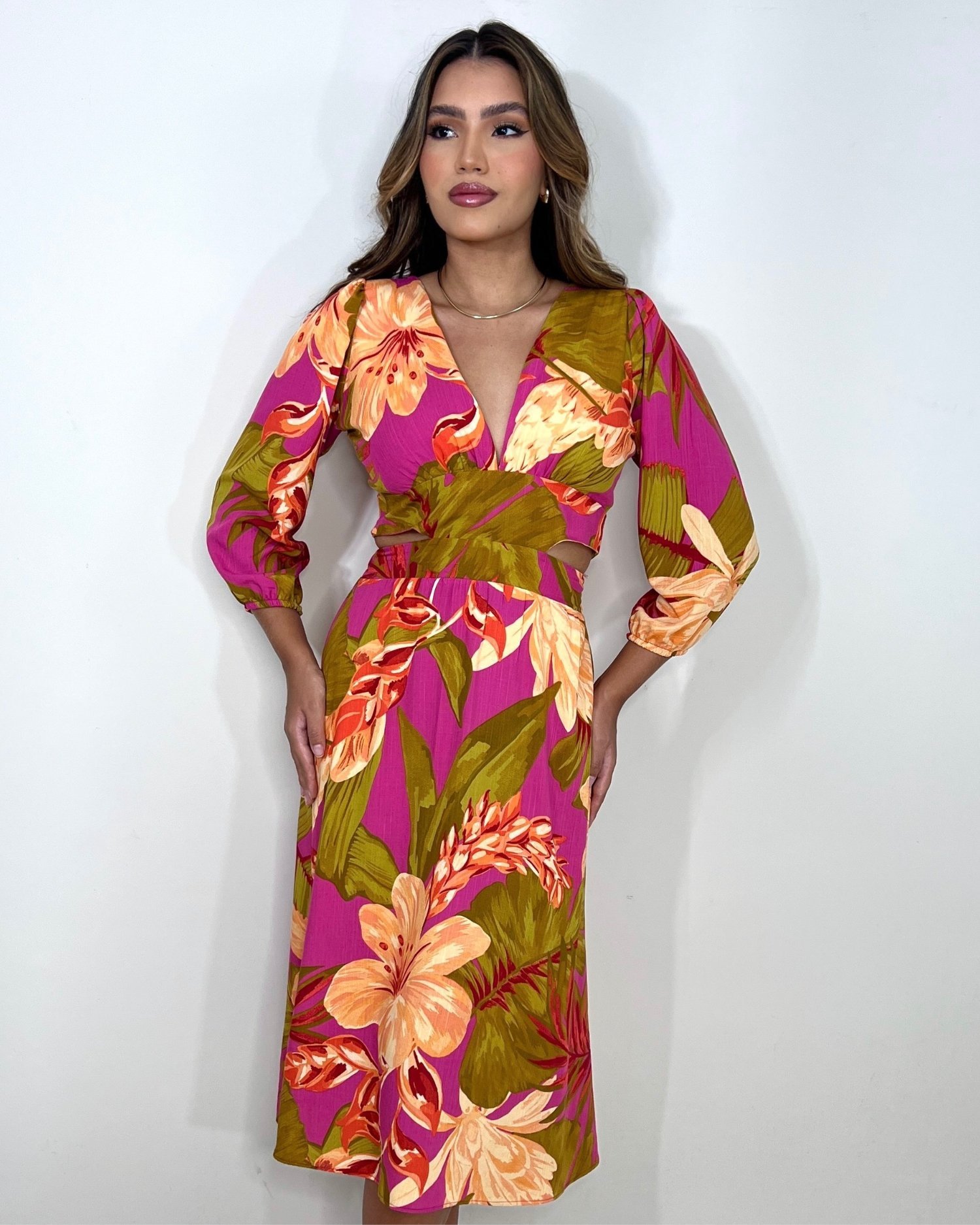 Vestido Mirela - Floral Fundo Pink - Image 1