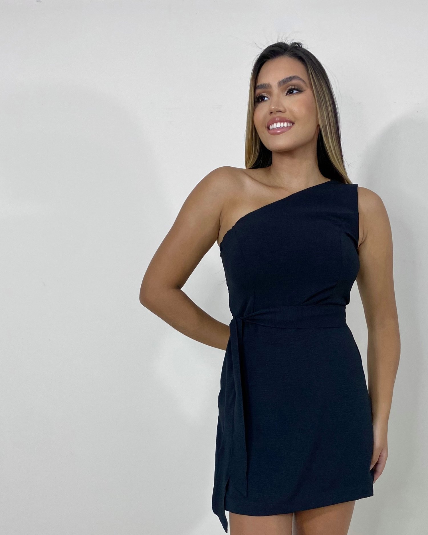 Macaquinho Suzy - Preto - Image 1